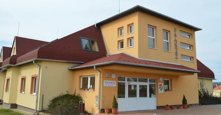 Faluház Becsehely