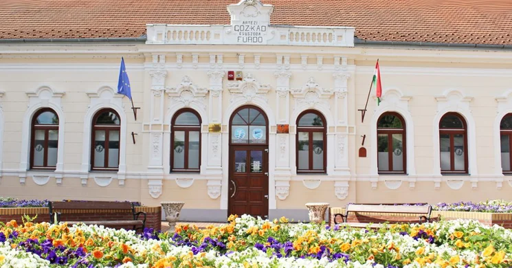 Szent Klára Gyógyfürdő Szarvas