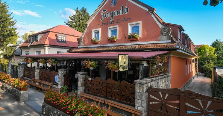 Fekete Ló Fogadó Eger