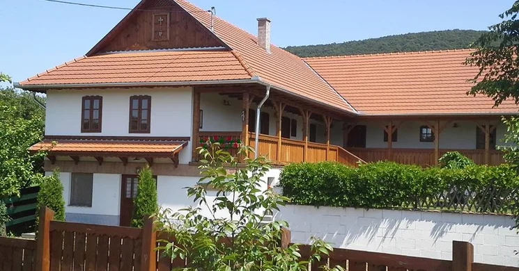 Szekeres Vendégház Alsótold