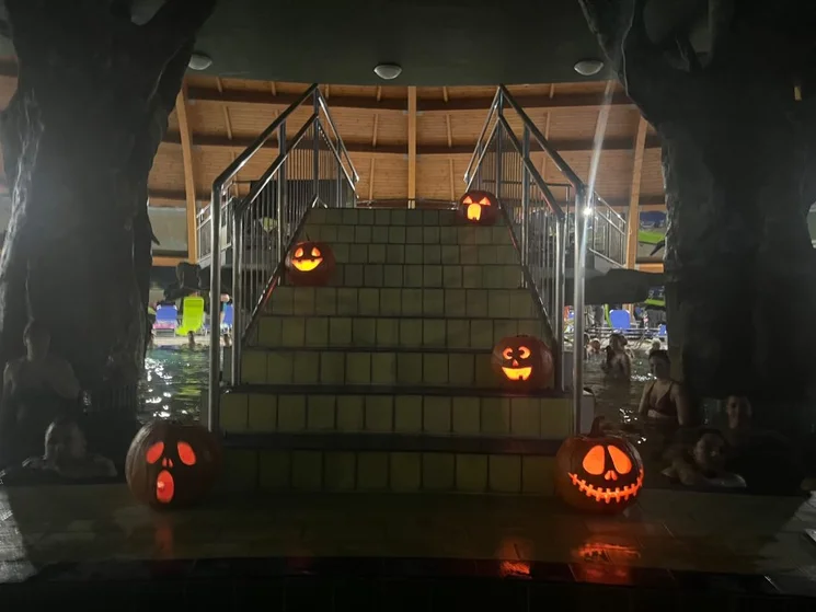 Halloween fürdőzés Hajdúszoboszló 2026