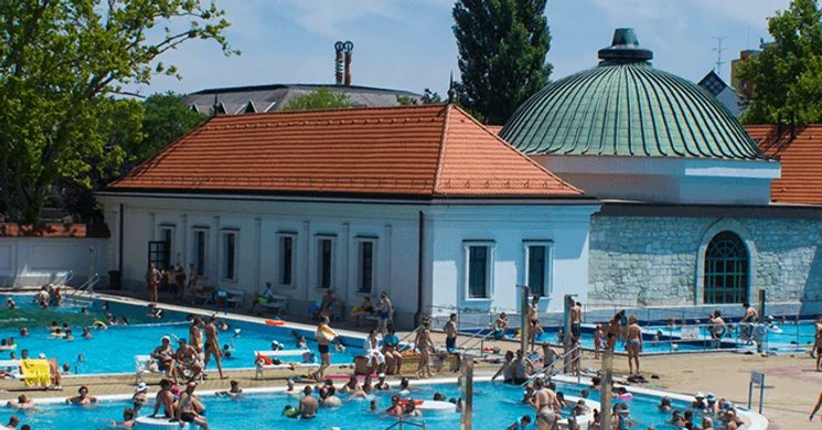Egri Termálfürdő és Strandfürdő