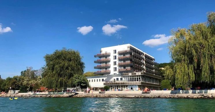 Világos Hotel Balatonvilágos