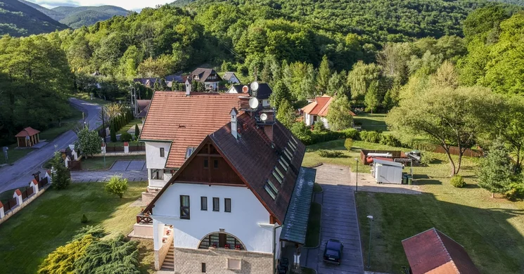 Háromhutai Vendégház