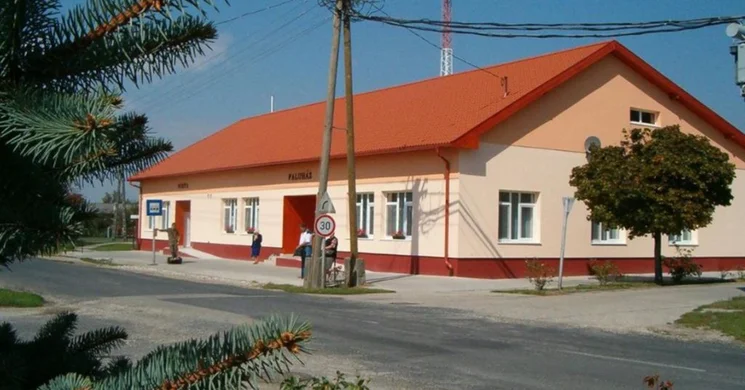 Püski Faluház