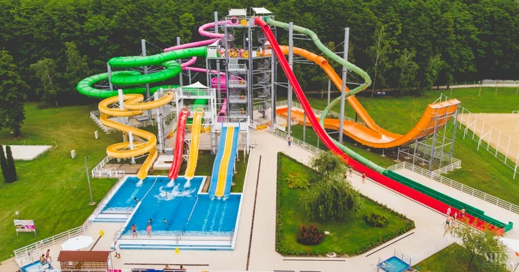 Csúszdapark Zalakaroson, nyári élmények a strandon