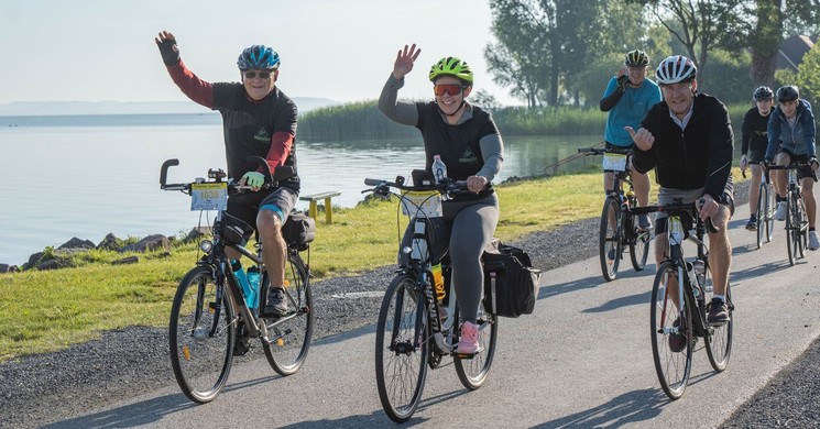 Balatoni kerékpáros szállás Siófokon, vízparti szálloda a sétányon