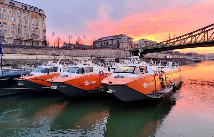 Szárnyashajó a Dunakanyarba 2026 - Menetrendi szárnyashajó a Vác - Visegrád - Esztergom útvonalon