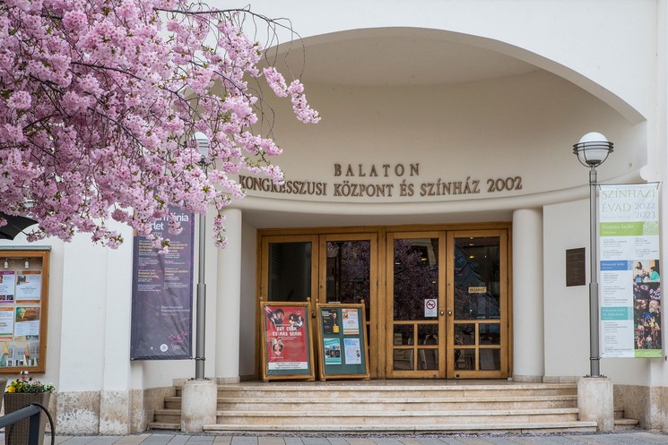 Keszthelyi Balaton Színház programok 2026 - Koncertek, hangversenyek, előadások, kiállítások