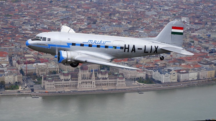Sétarepülés Budapest 2026 -  Élményrepülés a világ egyetlen Liszunov Li-2 repülőgépével