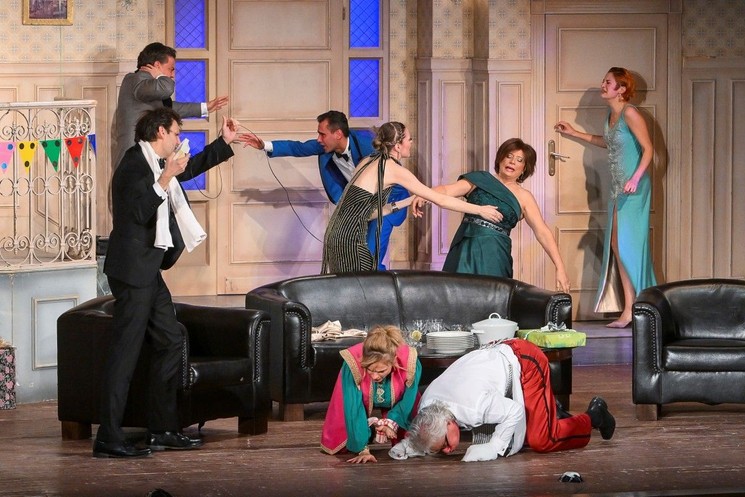 Neil Simon: Pletykafészek 2026 - bohózat a Veres 1 Színház előadásában