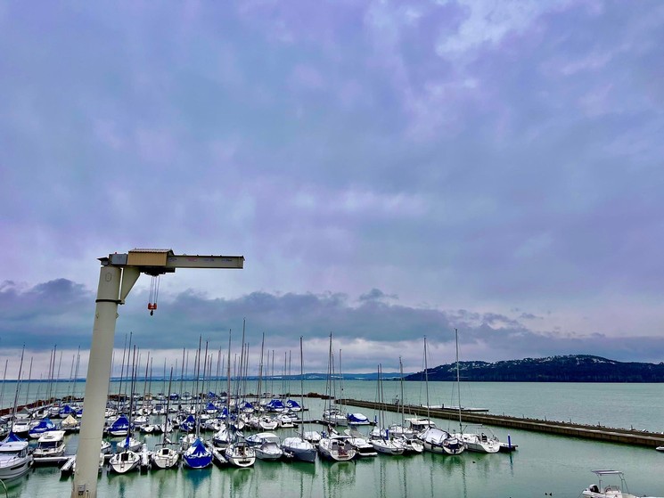 Adventi vásár Balatonfüred. Kékszalag PORT adventi vásár