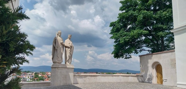 Veszprémi városnézés 2026 - Szervezett, vezetett városnéző séták