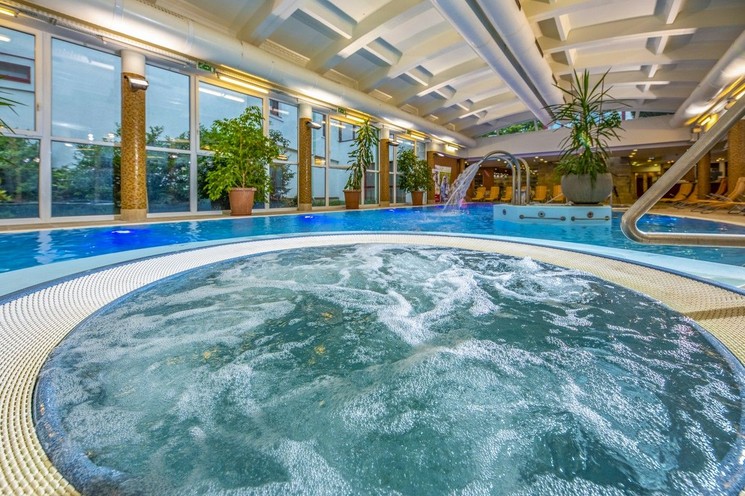 Strandok Éjszakája Harkány 2026- Csobbanj az éjszakába a Dráva Hotelben!