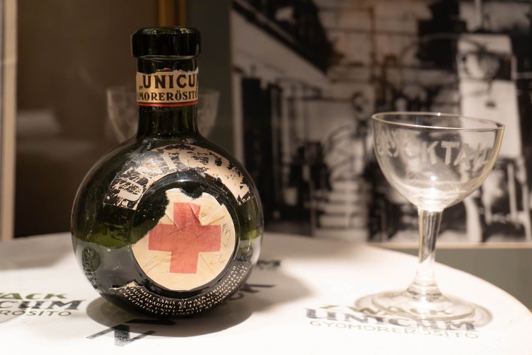 Kalandjáték Budapest 2026 - Trezor Titka  szabadulószoba élményprogram az Unicum Házban