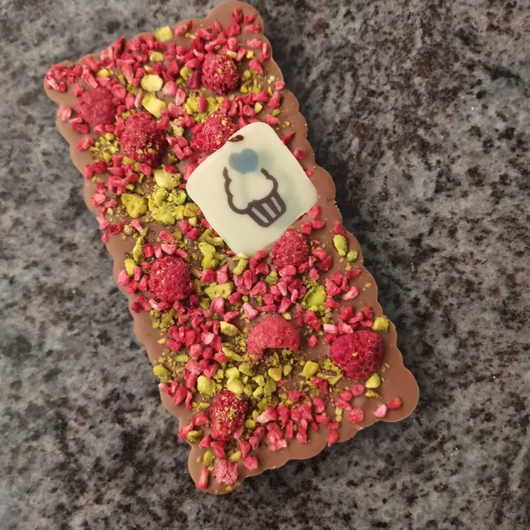 Lánybúcsú csokikészítő program Budapesten, közös cukrászkodás minőségi alapanyagokból 