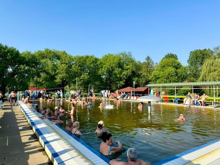 Akciós fürdőbelépő helyi lakosoknak a Jászszentandrási Gyógy-és Termálfürdőben