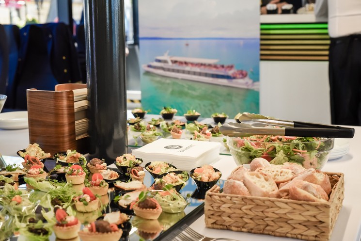 Házassági évforduló hajón 2026. Rendezvényhajók bérlése több kikötőből