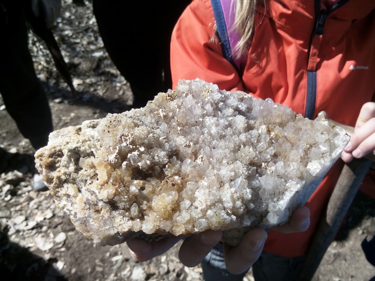 Ásványtúrák 2026 - Ásványgyűjtés és ősmaradványgyűjtés élménytúrák 