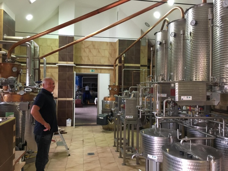 Pálinka bérfőzés egész évben Buti Pálinkafőzdénkben