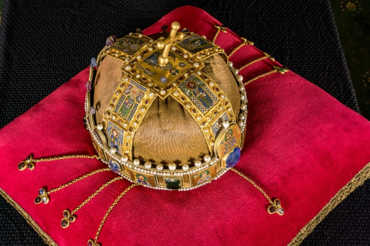 Szent Korona látogatás 2026 Budapesten az Országházban