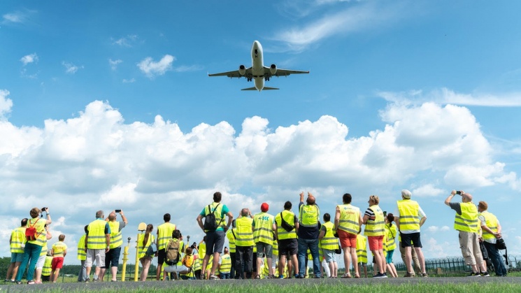 Élmény ajándékutalvány 2026. Reptérlátogatás élmény-ajándék