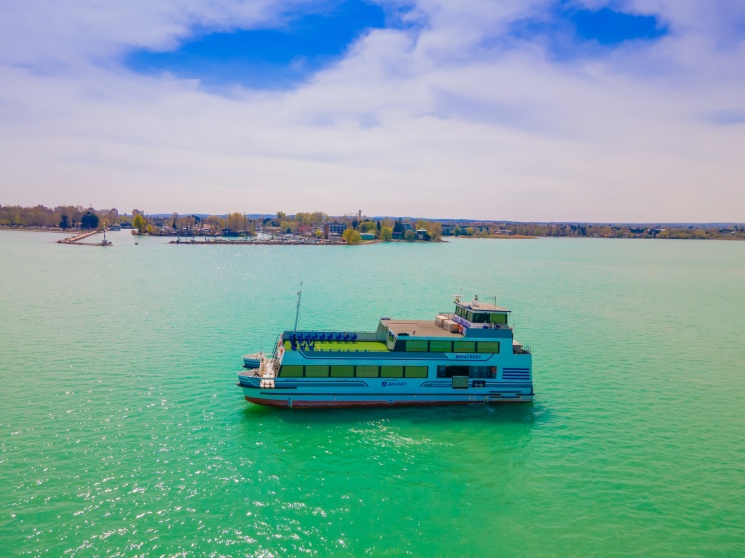 Balatoni katamarán bérlés 2026