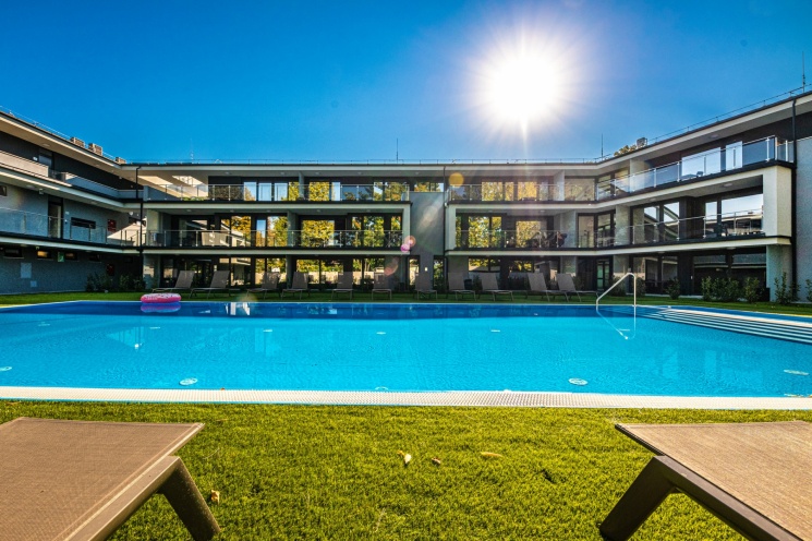 Szingli nyaralás a Balatonnál maximális komforttal, prémium környezetben