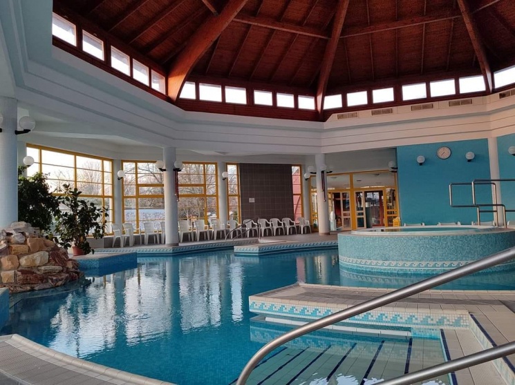 2026. október 23-ai wellness Kiskunmajsán, ünnepi fürdőzés a Jonathermál Gyógy- és Élményfürdőben