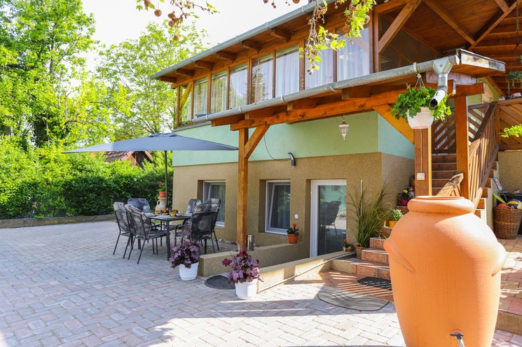 Anna Apartman Látrány