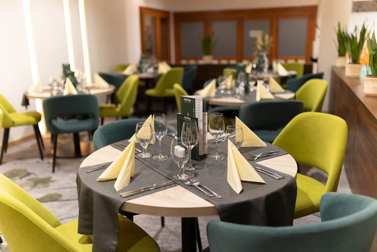 Karos Spa Éden Étterem - Drink Bár - Food Garden - Családi Nyári Falatozó Zalakaros