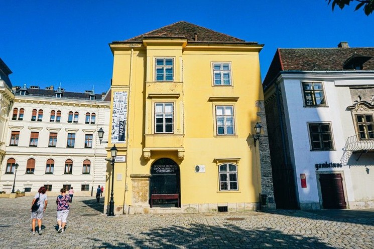 Patika-ház Sopron