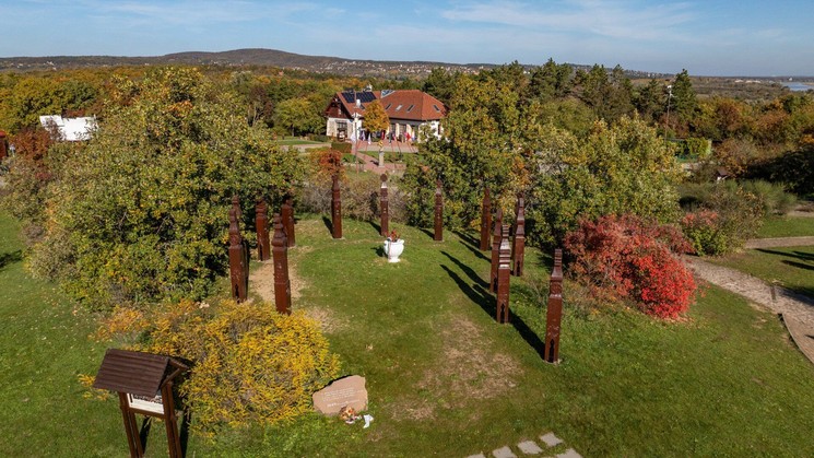 Mártírok Emlékpontja Pákozd