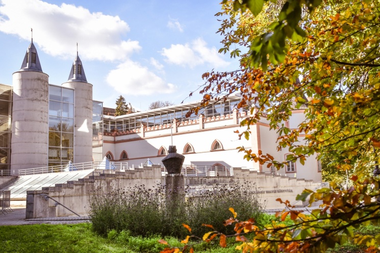 Eötvös Károly Könyvtár Veszprém