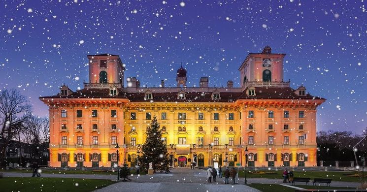 Adventi vásár az Esterházy-kastélyban Eisenstadt