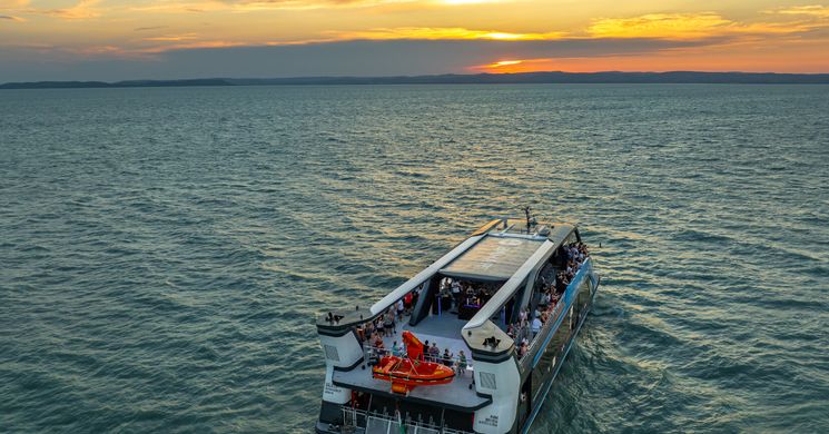 Hajókirándulás Balatonboglár 2026  -  Naplemente sétahajó programok