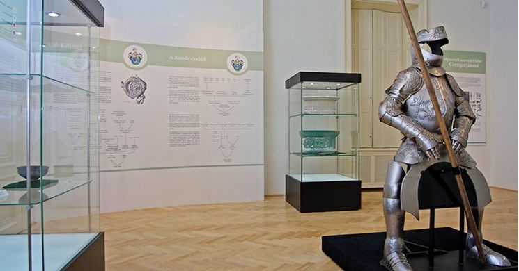 Kölcsey család és Kende család, családtörténeti szoba állandó kiállítás