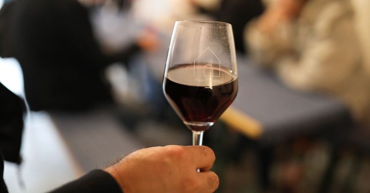 Tökös Pincenyitogató Hajós 2026