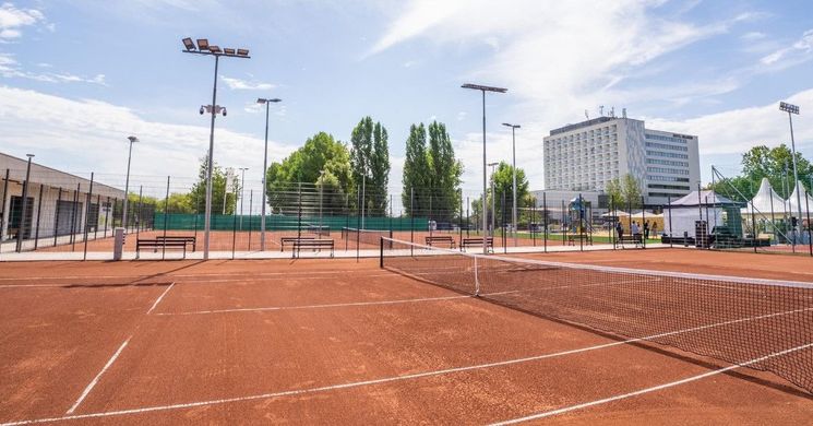 Hotel teniszpályával Keszthely - Helikon Teniszcentrum