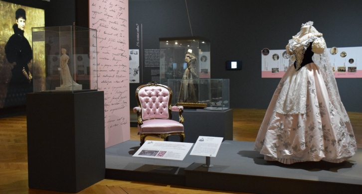 Sisi királyné feketén-fehéren kiállítás a szombathelyi Savaria Múzeumban