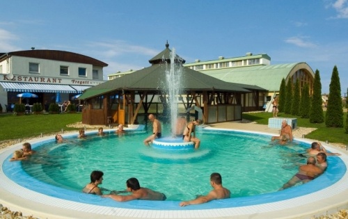 Gyógyvíz hátfájásra, kúra és kezelés a Lenti Gyógyfürdőben