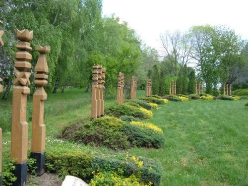 Kirándulás a Híres Lovak Emlékparkjába, mely a Bábolnai Arborétum és Állatpark különlegessége