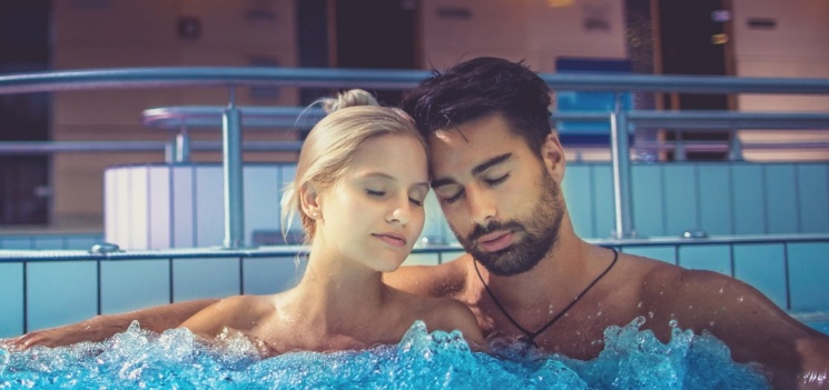 Bük Élményfürdő programok egész évben, wellness kezelések, fürdőzés és szaunaszeánszok