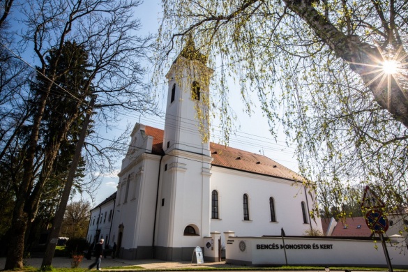 Szent Mauríciusz Monostor programok Bakonybél 2026