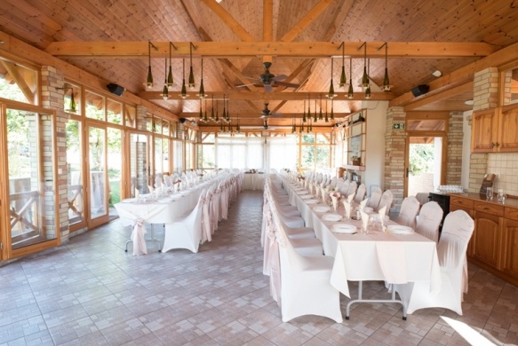 70 fős esküvő helyszín az autentikus, 1000 pincés Monori Pincefaluban