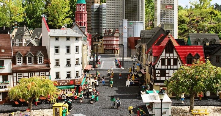 LEGO® kiállítás programok 2026