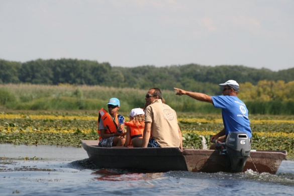 Tisza-tavi csónakbérlés a Szabics Kikötőben 2026