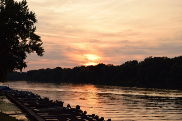 Naplemente túra a Tisza-tavon 2026 - Romantikus csónaktúra túravezetővel a Szabics Kikötőből