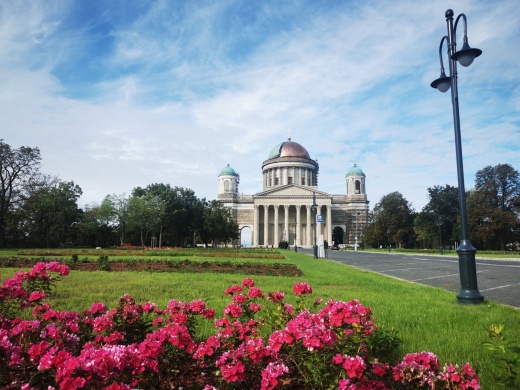 Keresztelő, elsőáldozás-bérmálás és házasságkötés az Esztergomi Bazilikában 2026