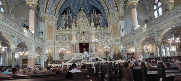 Éjszaka a zsinagógában Szeged, Új zsinagóga